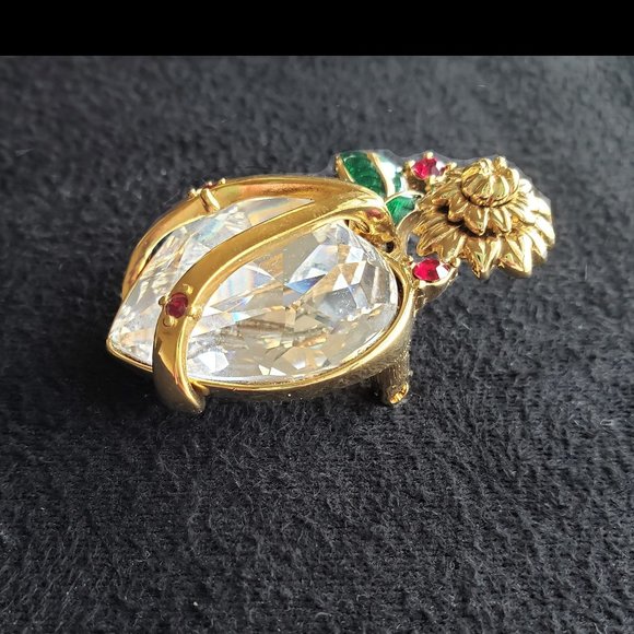 Donald Stannard Gold Brooch for Arlene Dahl- Chrysanthemums Heart - Picture 13 of 15